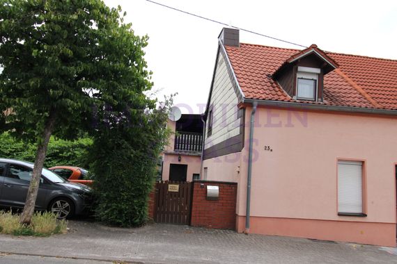 KLEINES GEMÜTLICHES HAUS IN DER OBERSTADT VON NEUNKIRCHEN MIT GARTEN