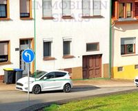 Straßen- Eingangsansicht
