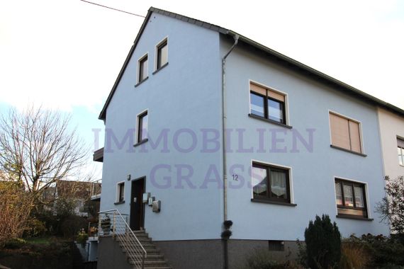 Reserviert - MODERN RENOVIERTE DACHGESCHOSSWOHNUNG IN GUTER WOHNLAGE VON ELVERSBER